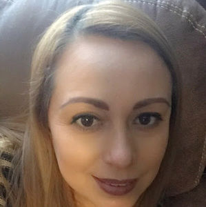 Meet your Posher, Yadira